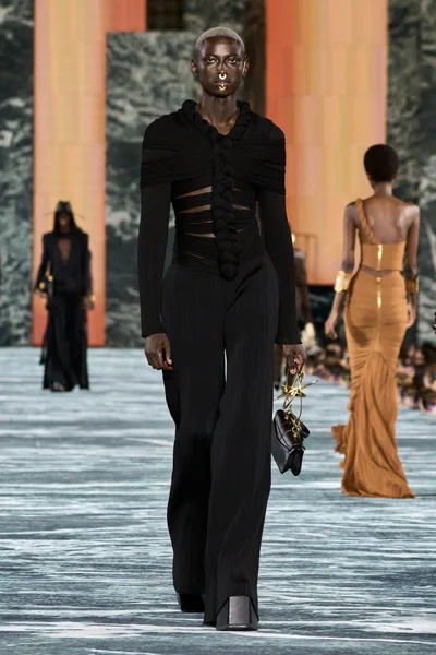 Look 91